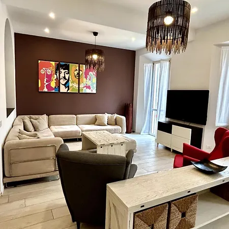 A Casa Di Lamu, Eleganza In Piazza Della Vittoria, 140mq