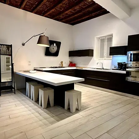 A Casa Di Lamu, Eleganza In Piazza Della Vittoria, 140mq *