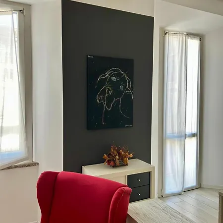 Apartamento A Casa Di Lamu, Eleganza In Piazza Della Vittoria, 140mq Pavia