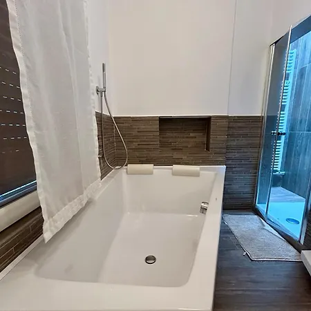 A Casa Di Lamu, Eleganza In Piazza Della Vittoria, 140mq